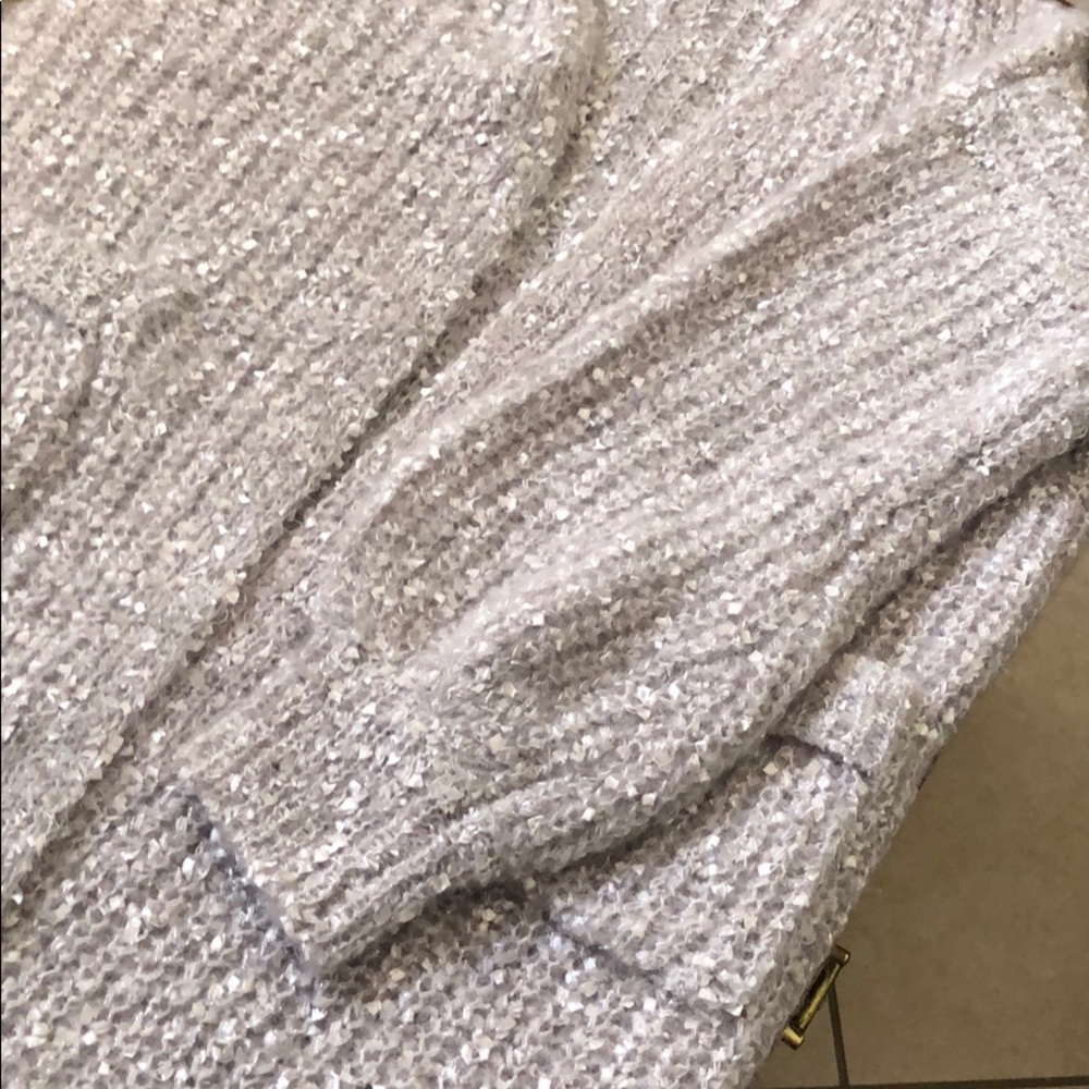 GREY & SILVER CARDIGAN SWEATER - Picture 7 of 8
